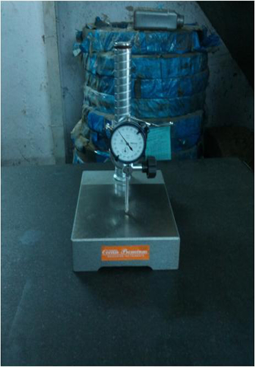 Dial Gauge With Compactor